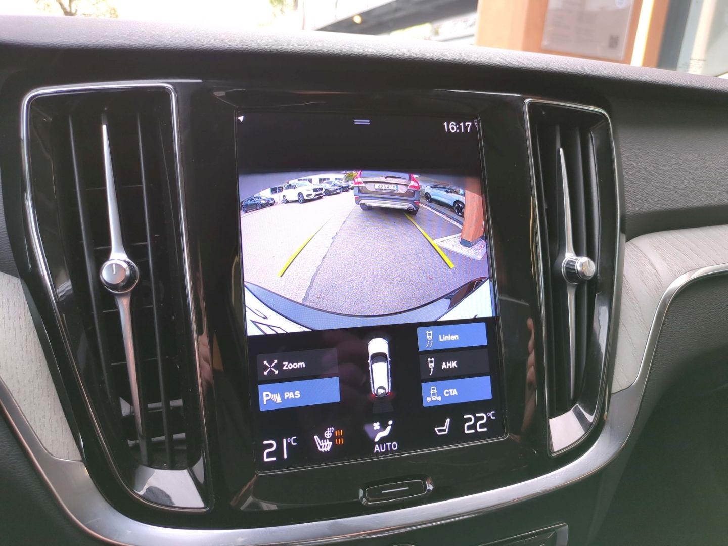 Volvo V60 Inscription Recharge Plug-In Hybrid AWD T6 T