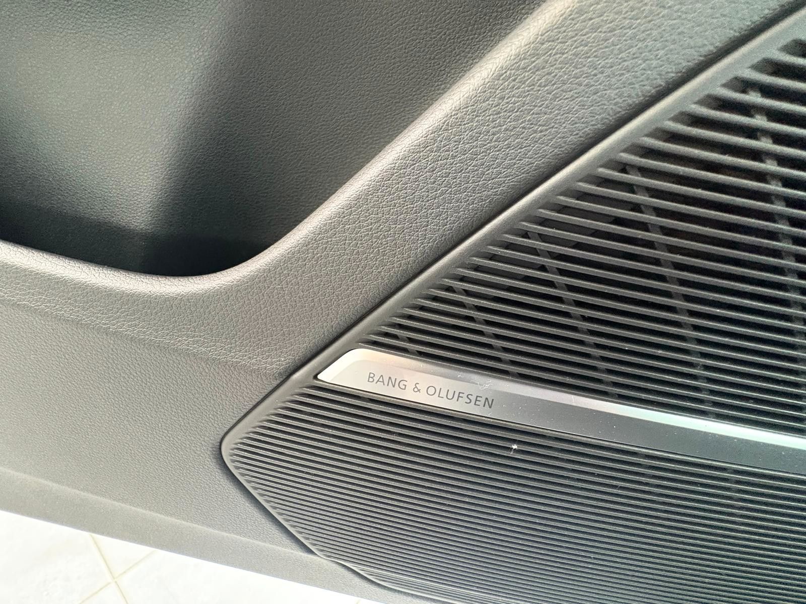 Audi RSQ8 keramik*dynamik*massage*stand*23Z*akustik.