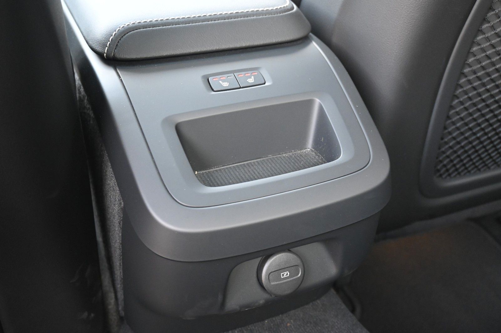 Volvo S60 B4 Benzin Plus Dark*PANO*STHZG*360°*H&K*