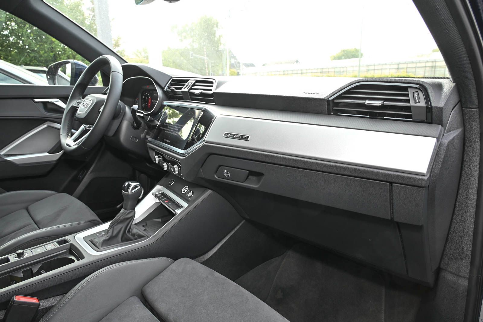Audi Q3 Sportback 40 TFSI qu. S line - Samsaru's Car Outlet