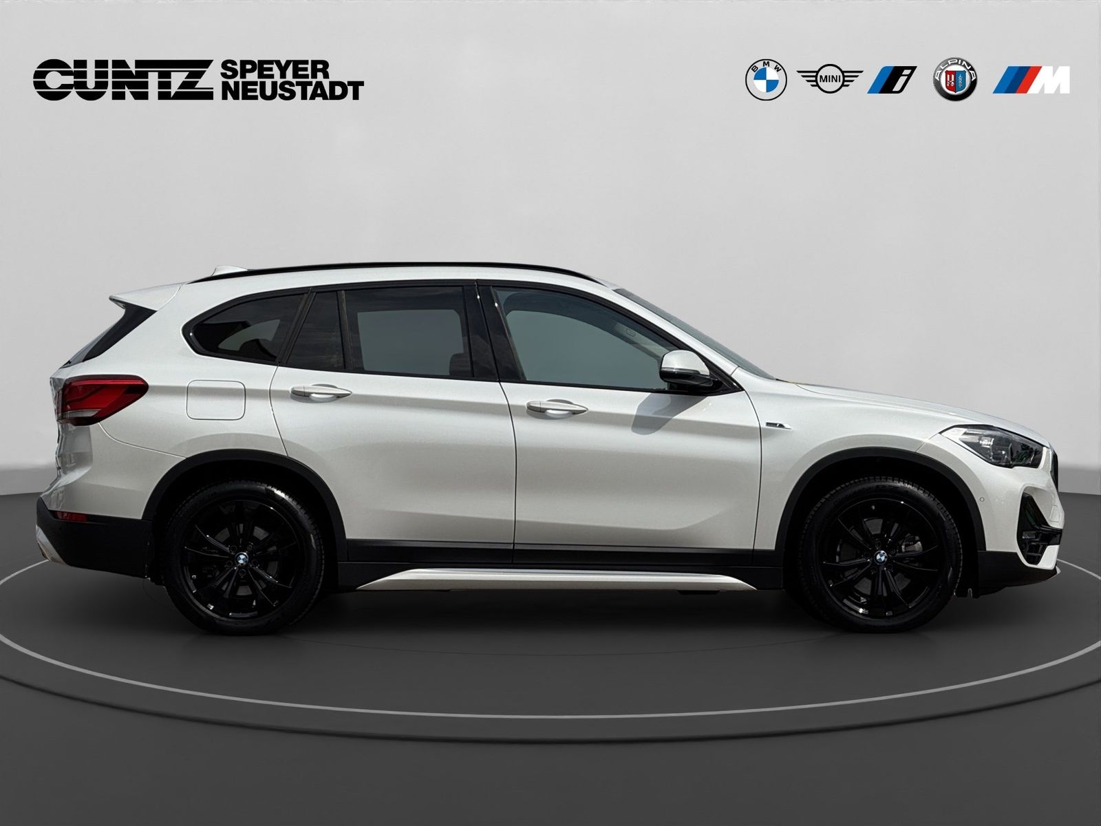 BMW X1 xDrive25e - Samsaru's Car Outlet