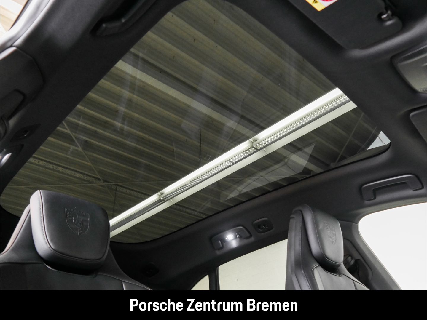 Porsche Taycan 4S Sport Tourismo Panomara Bose Head Up