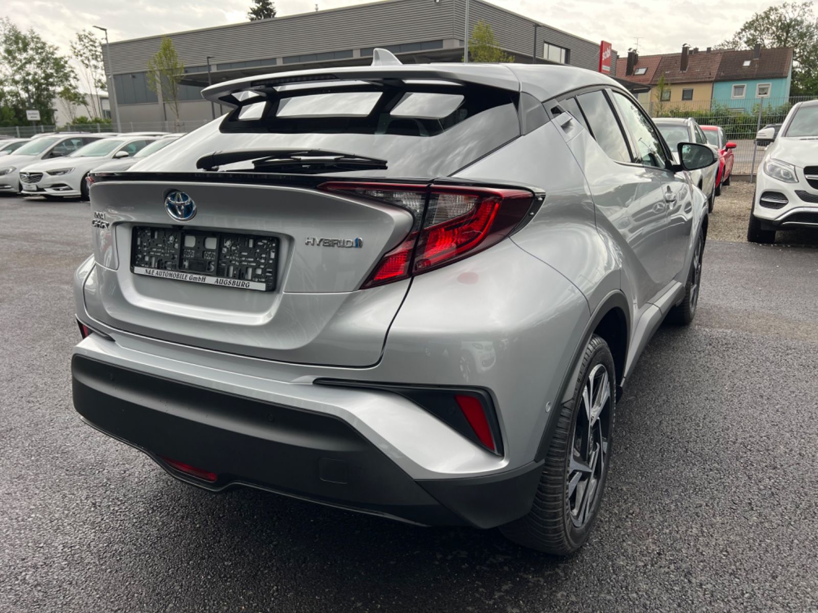 Toyota C-HR Hybrid 1.8 Team - Samsaru's Car Outlet
