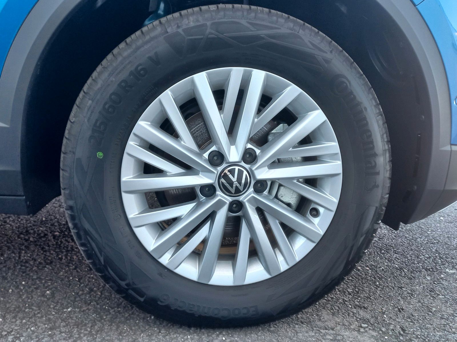 Volkswagen T-Roc Life - Samsaru's Car Outlet