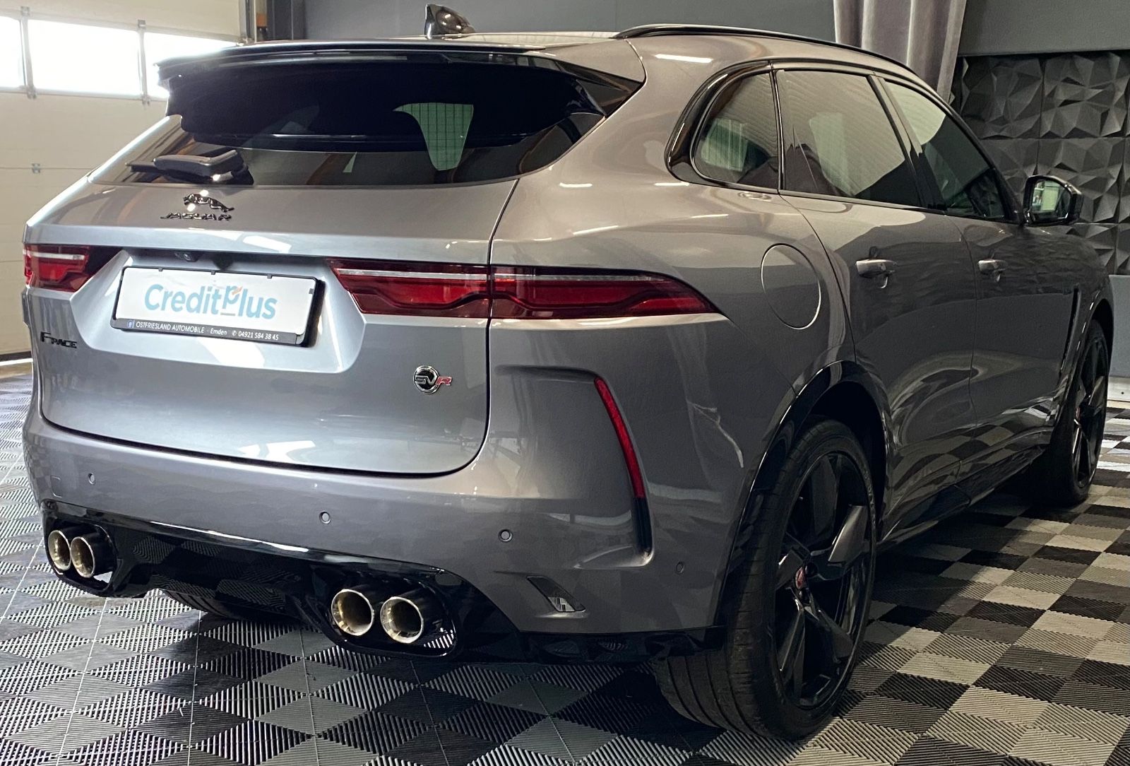 Jaguar F-Pace P550 SVR V8 AWD,ACC,Digitales Cockpit,AHK