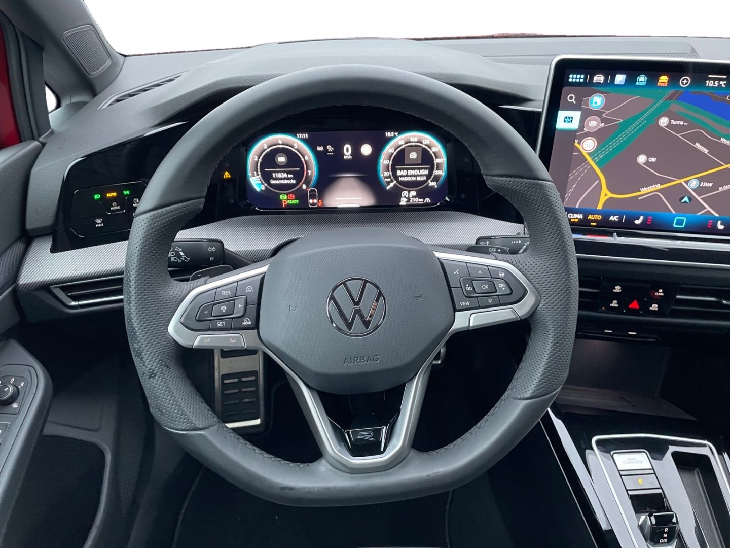 Volkswagen Golf 8 R-Line 1.5 TSI DSG LED/NAVI/KAMERA/APP/5J