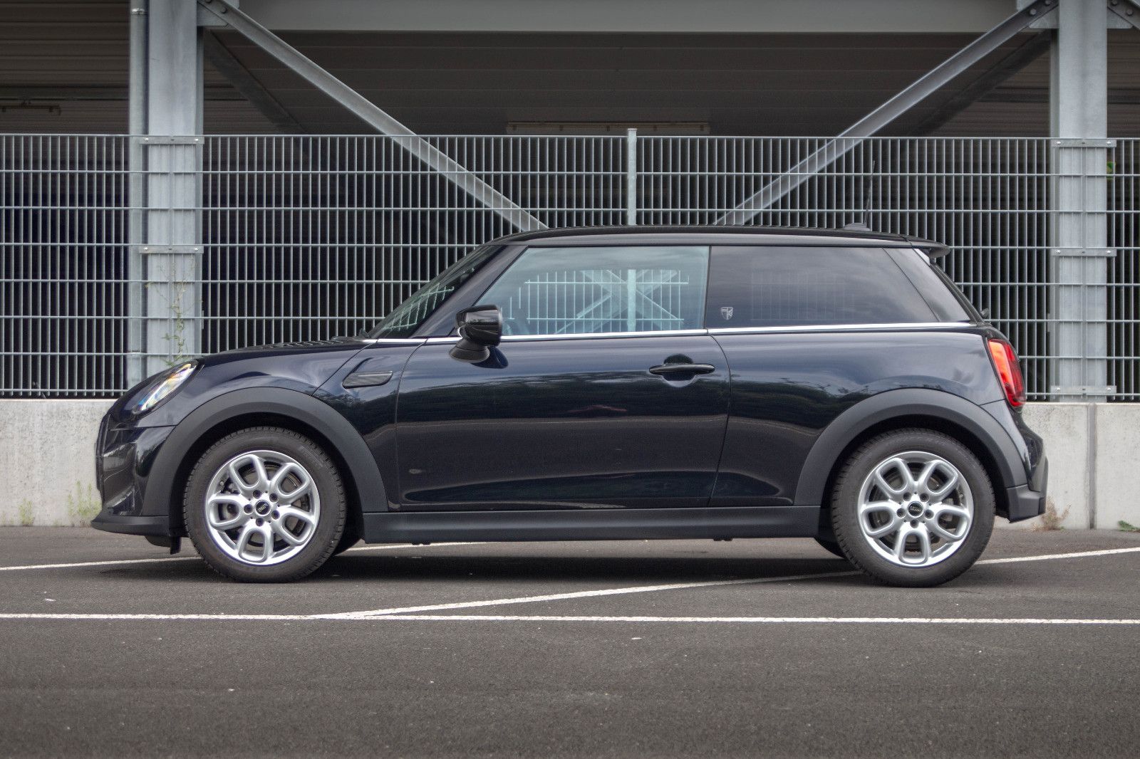 MINI Cooper *Yours Trim* - Samsaru's Car Outlet