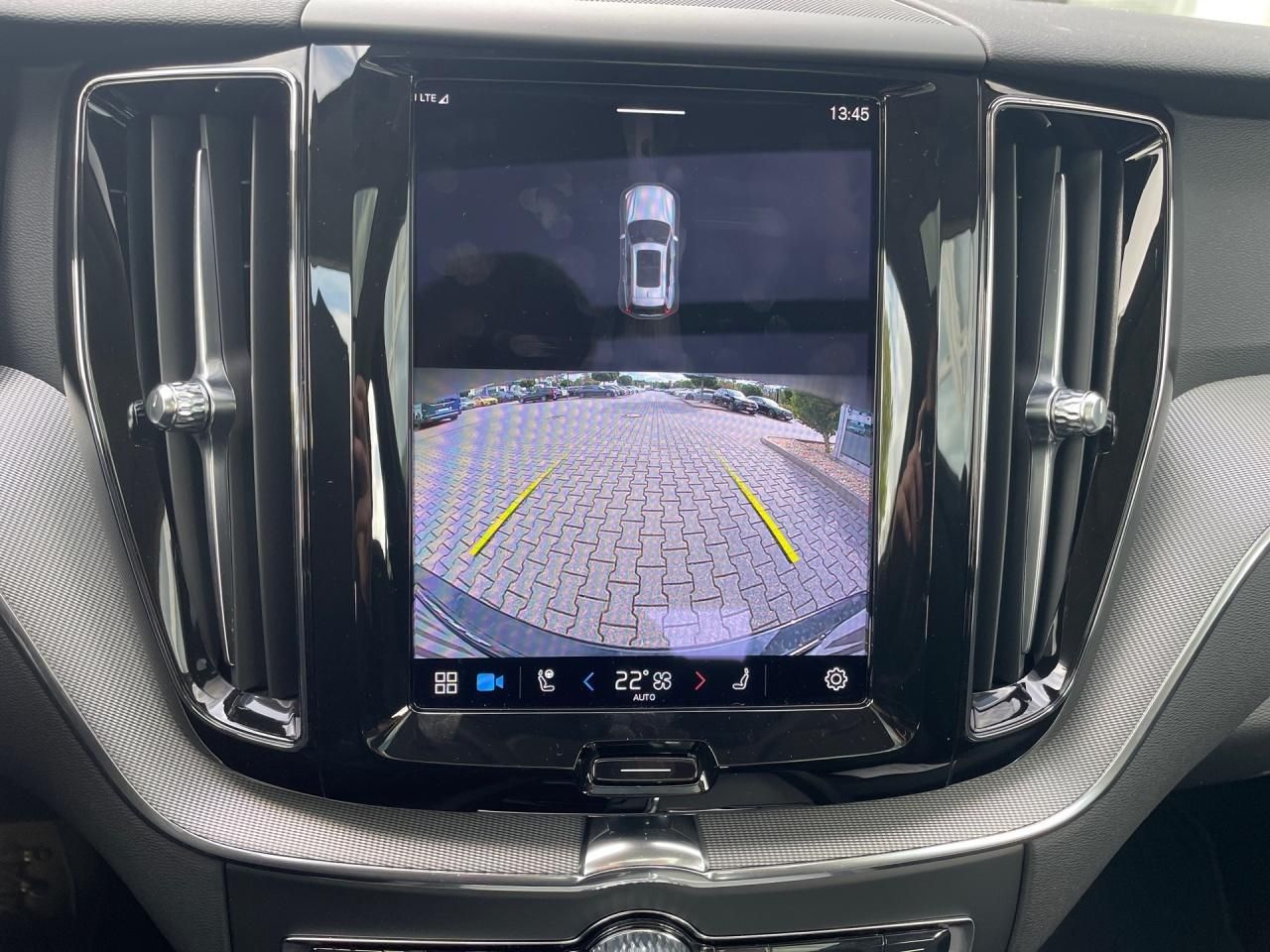 Volvo XC 60 T6 AWD Inscription Expression Plug-In AHK