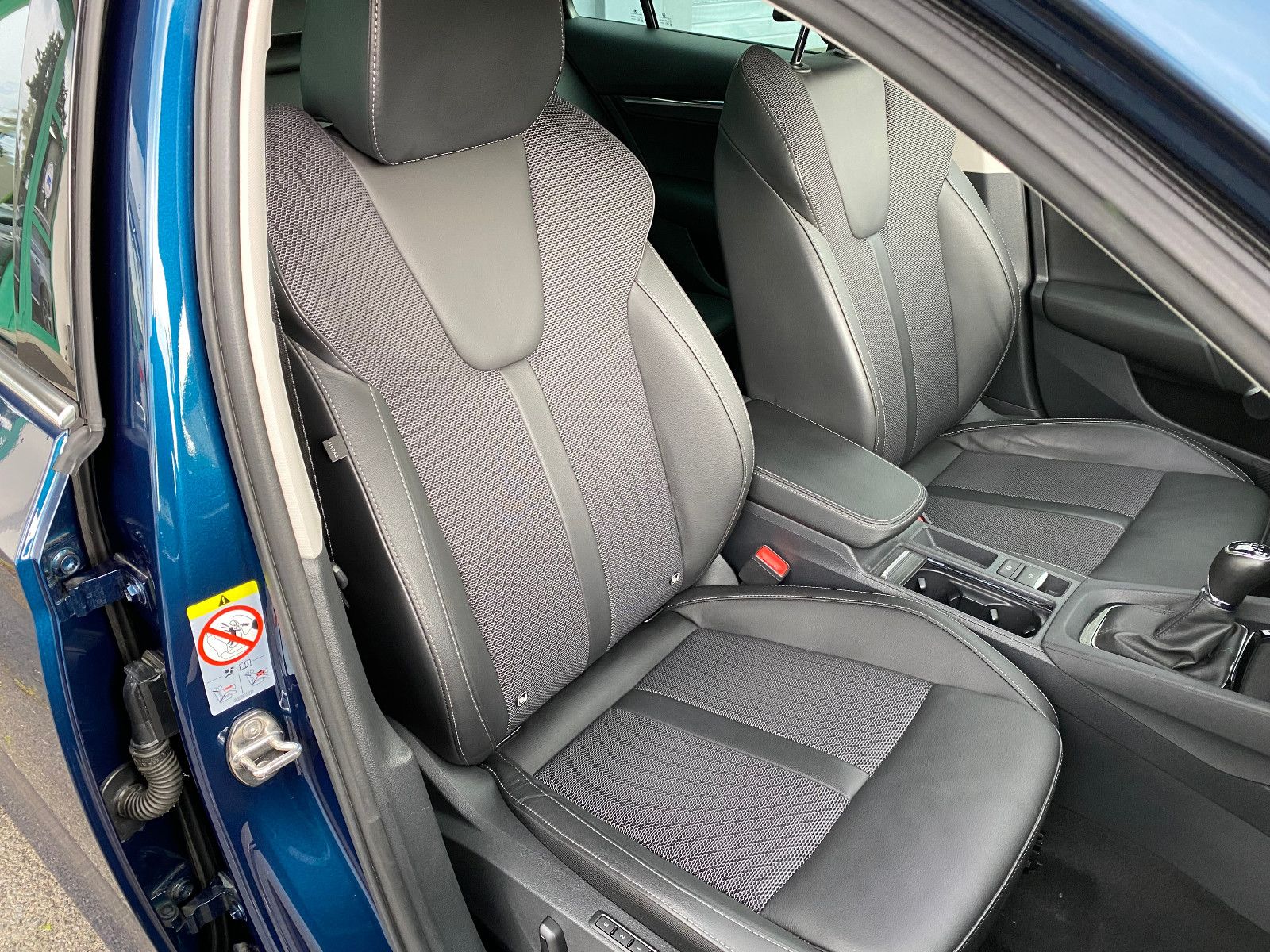 Skoda Octavia Combi 1.5 TSI Style - Samsaru's Car Outlet