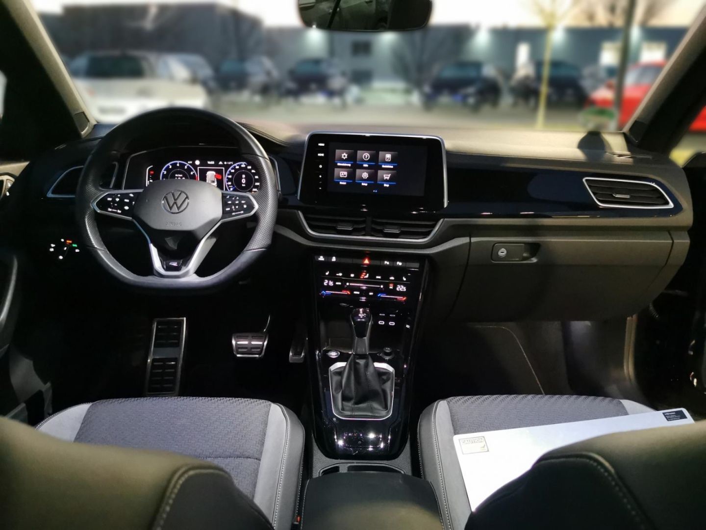 Volkswagen T-Roc R-Line - Samsaru's Car Outlet