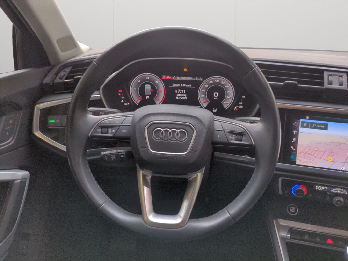 Audi Q3 35 TDI quattro S tronic - Samsaru's Car Outlet