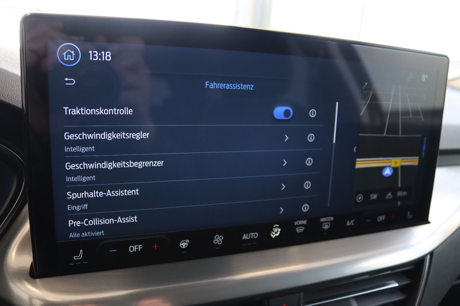 Ford Focus Turn. Aut. Titanium X *LED*NAV*RFK*Winterp