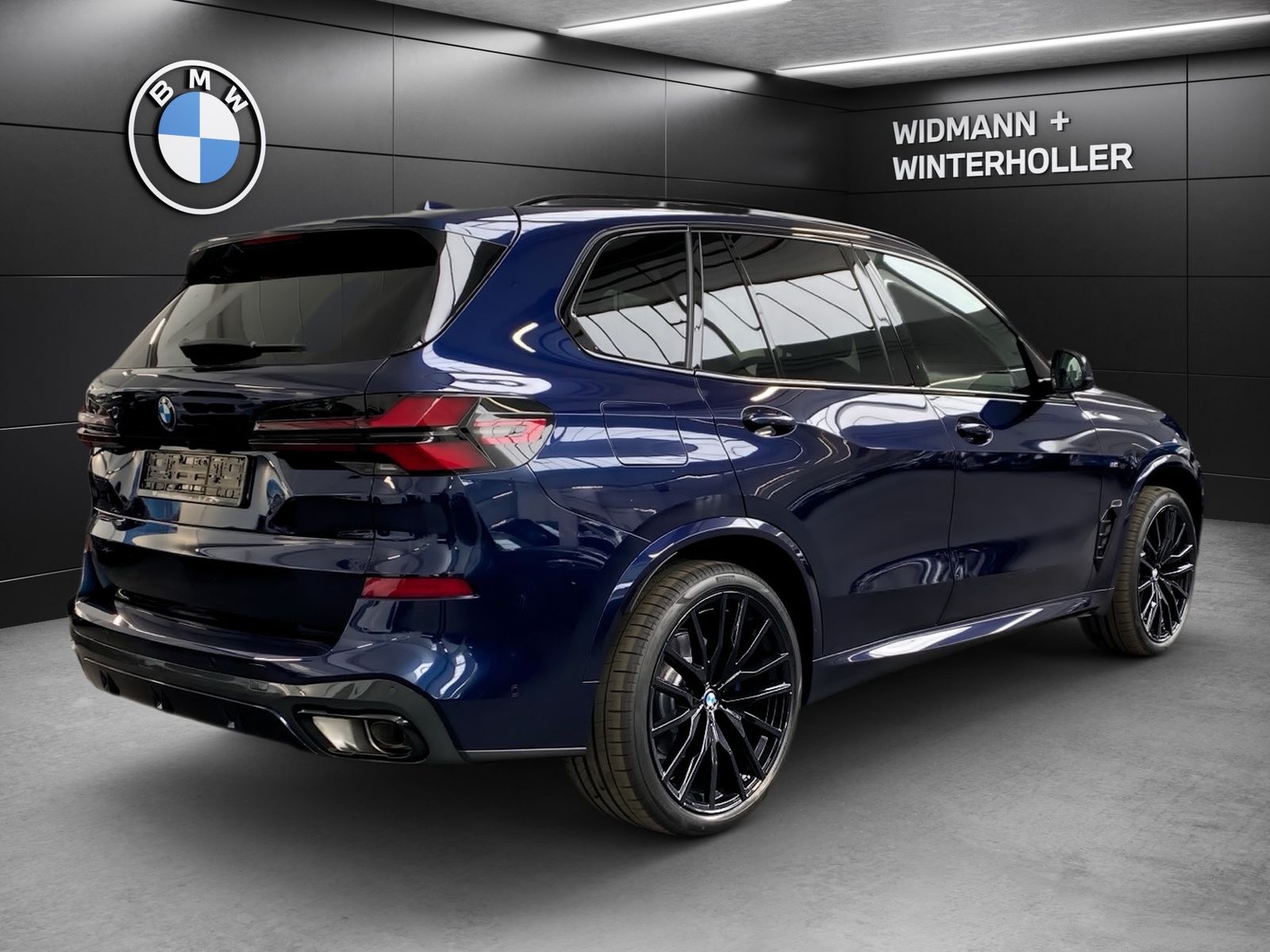 BMW X5 xDrive30d M Sport AHK KeyLess Pano STH H/K 22