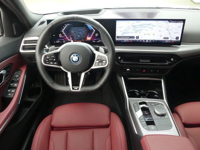 BMW 330 e Drive Tour M Sport Pano° AdLED°ACC°AHK°360