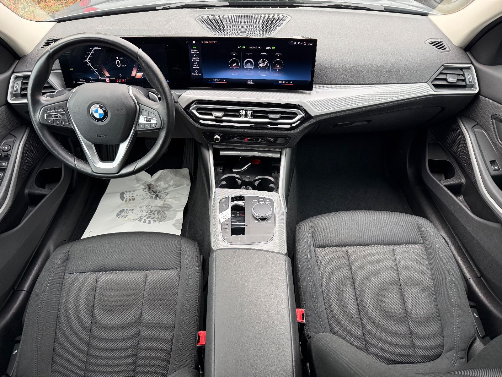 BMW 320d xDrive Limo AUT~Curved~Navi~LED~DAB~Spur~