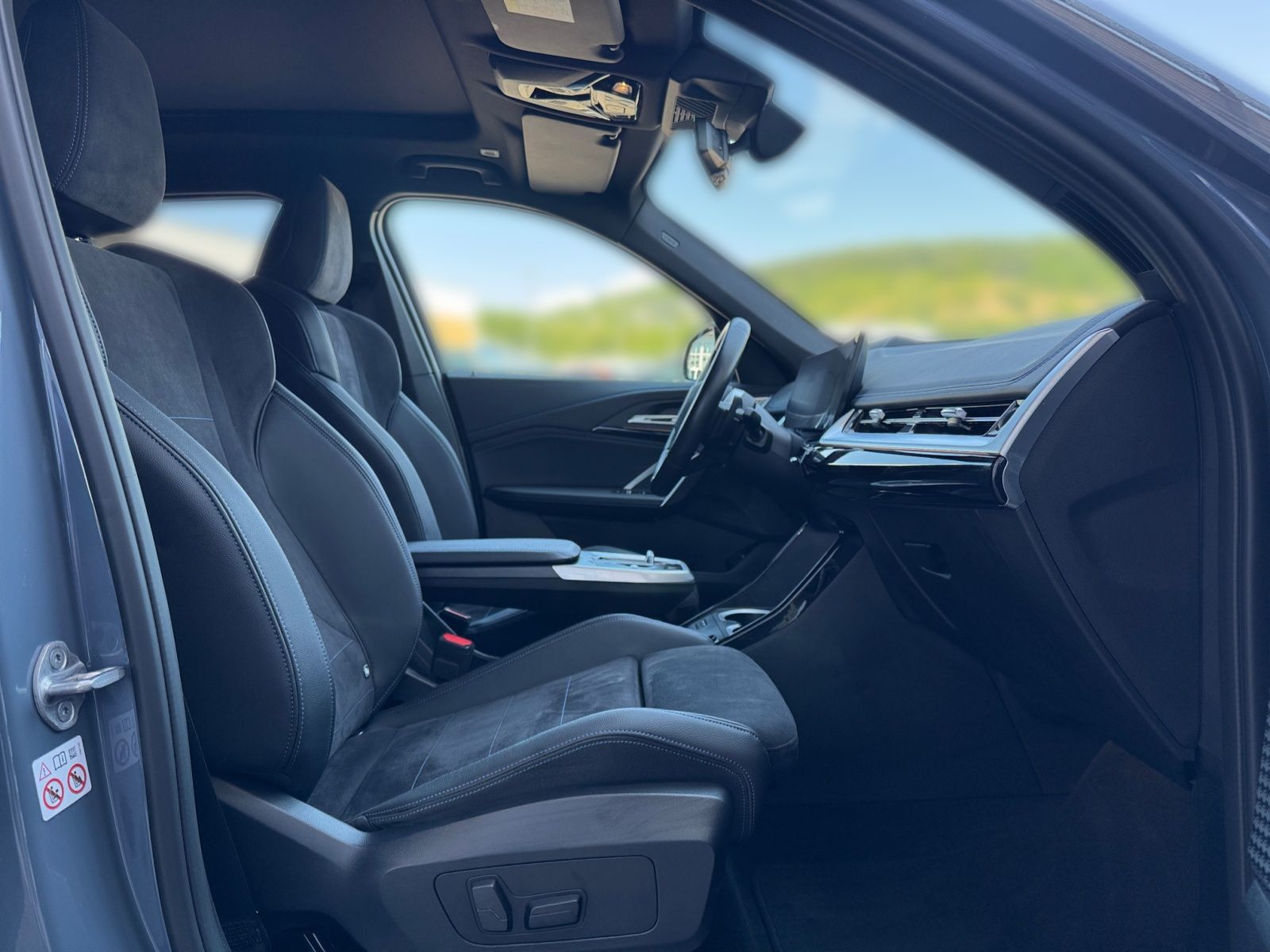 BMW X1 xDrive 23i M Sport - Samsaru's Car Outlet