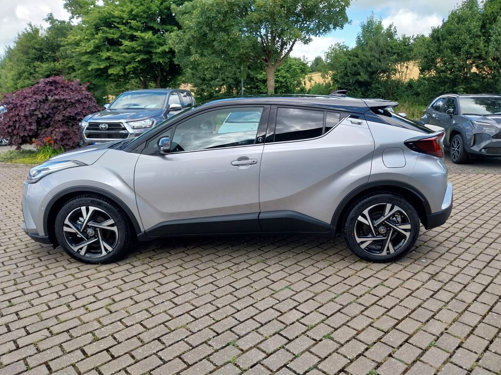 Toyota C-HR 2.0 Hybrid Team Deutschland - Samsaru's Car Outlet