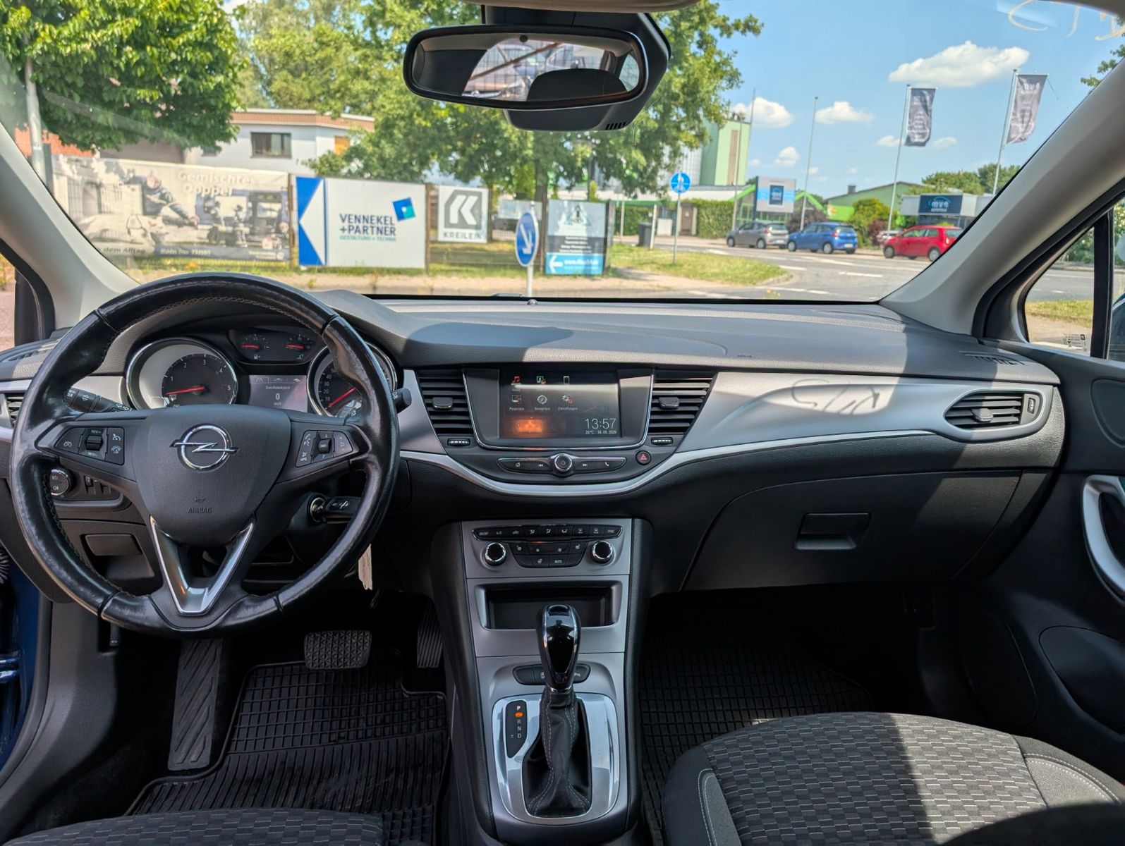 Opel Astra K Sports Tourer Business - Samsaru's Car Outlet