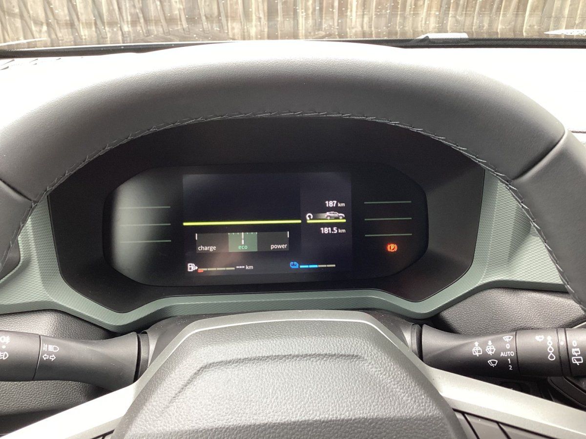 Dacia Duster Extreme Hybrid - Samsaru's Car Outlet