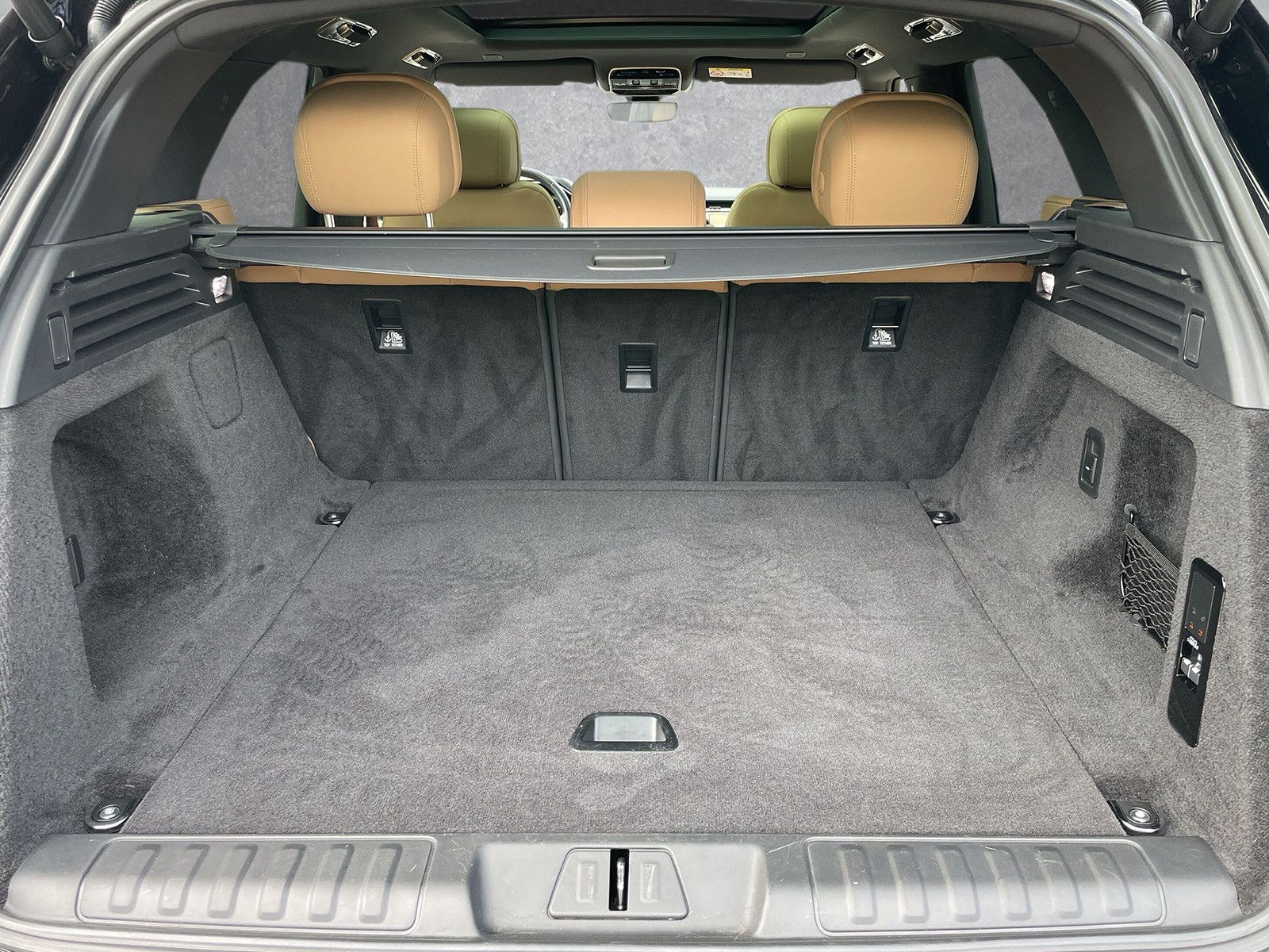 Range Rover Sport D250 SE - Samsaru's Car Outlet