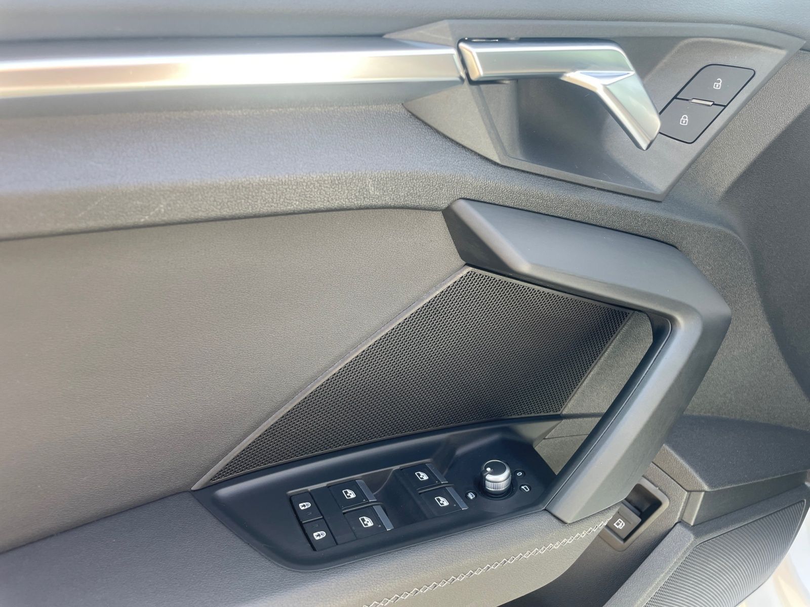 Audi A3 Sportback 40 1.4 TFSIe advanced S line Navi R