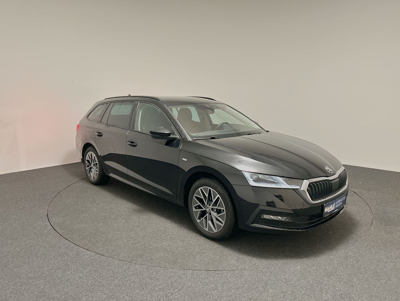 Skoda Octavia Combi 1.5 TSI - Samsaru's Car Outlet