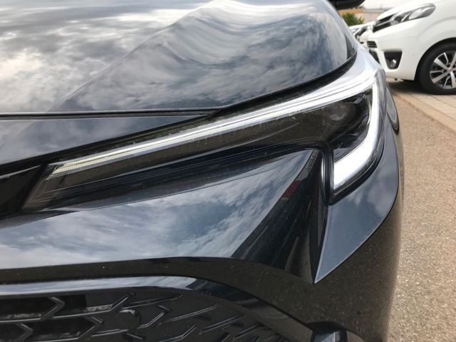 Toyota Corolla Touring Sports Hybrid - Samsaru's Car Outlet