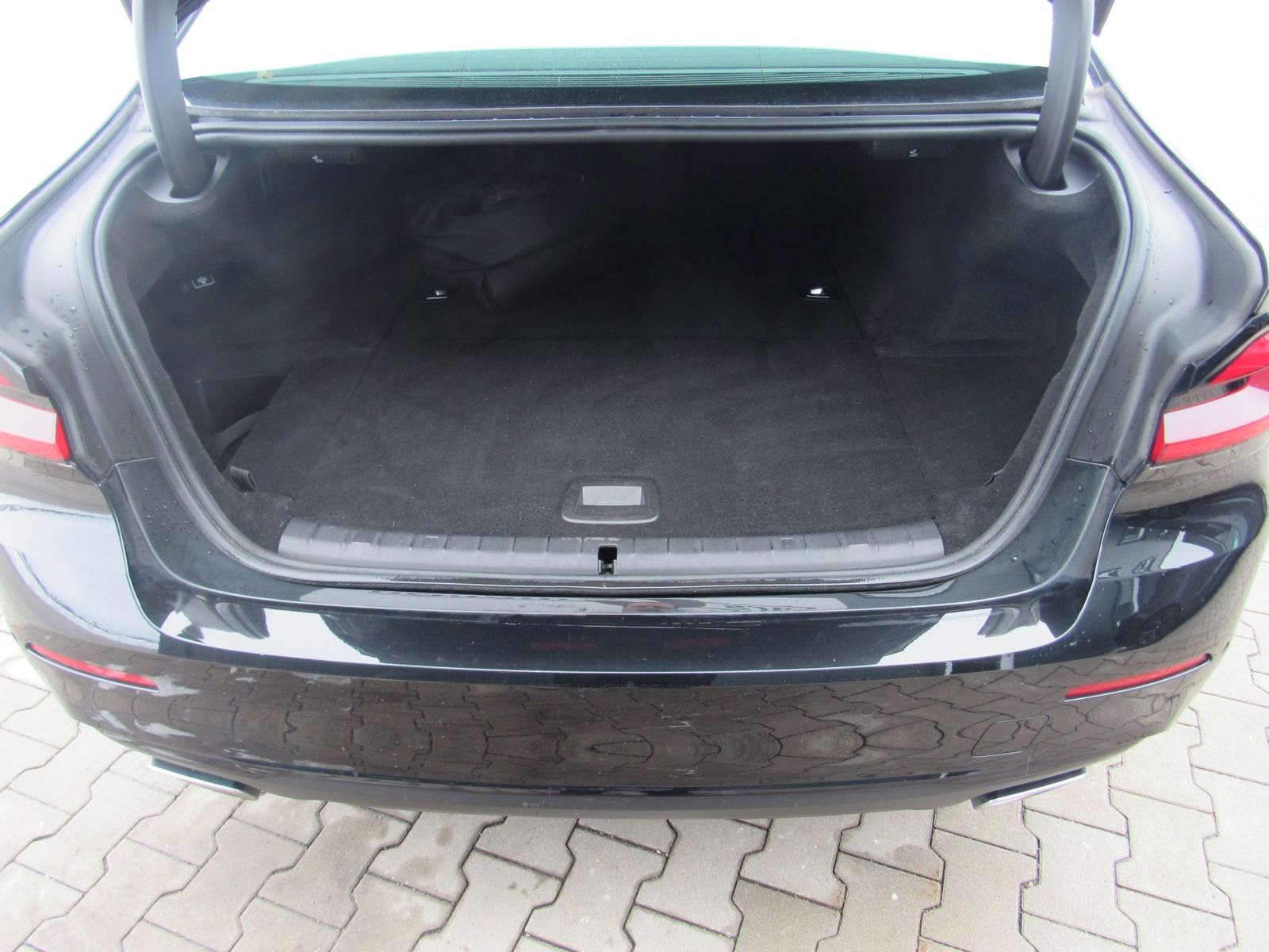 BMW 530e xDrive Limousine Laser, HUD, ACC, DAB, Hifi