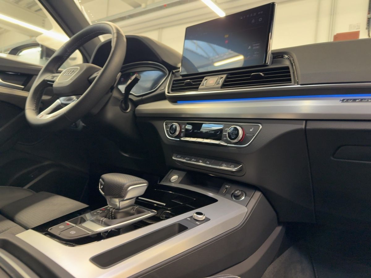 Audi Q5 S line 40 TDI quattro virtual AHK
