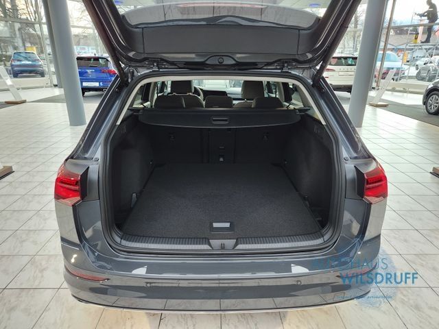 Volkswagen Golf VIII 1.5 TSi Active - Samsaru's Car Outlet