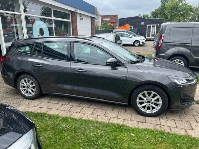 Ford Focus Turn. Cool & Connect AUT NAVI SHZ KAM ACC