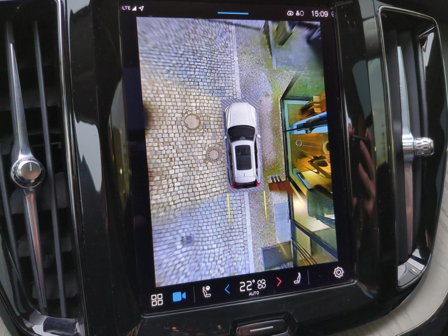 Volvo XC60 T6 Recharge Inscription *Luft*BLIS*AHK*HUD*