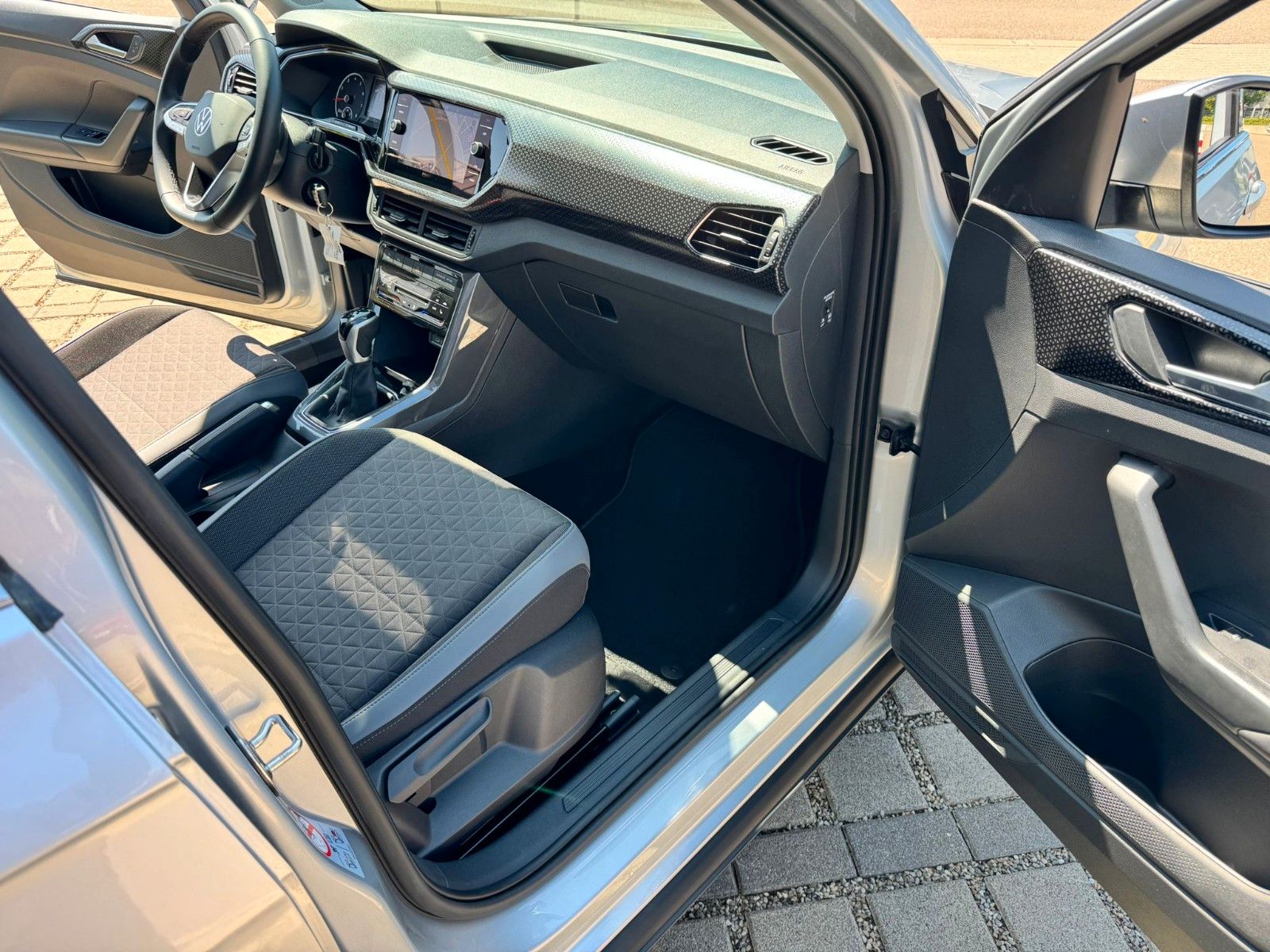 Volkswagen T-Cross 1.0 TSI Style DSG - Samsaru's Car Outlet