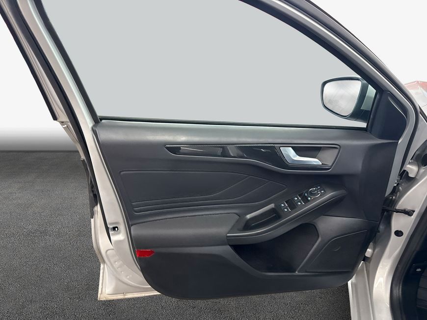 Ford Focus Turnier 1.0 EcoBoost Hybrid Aut. ST-LINE X