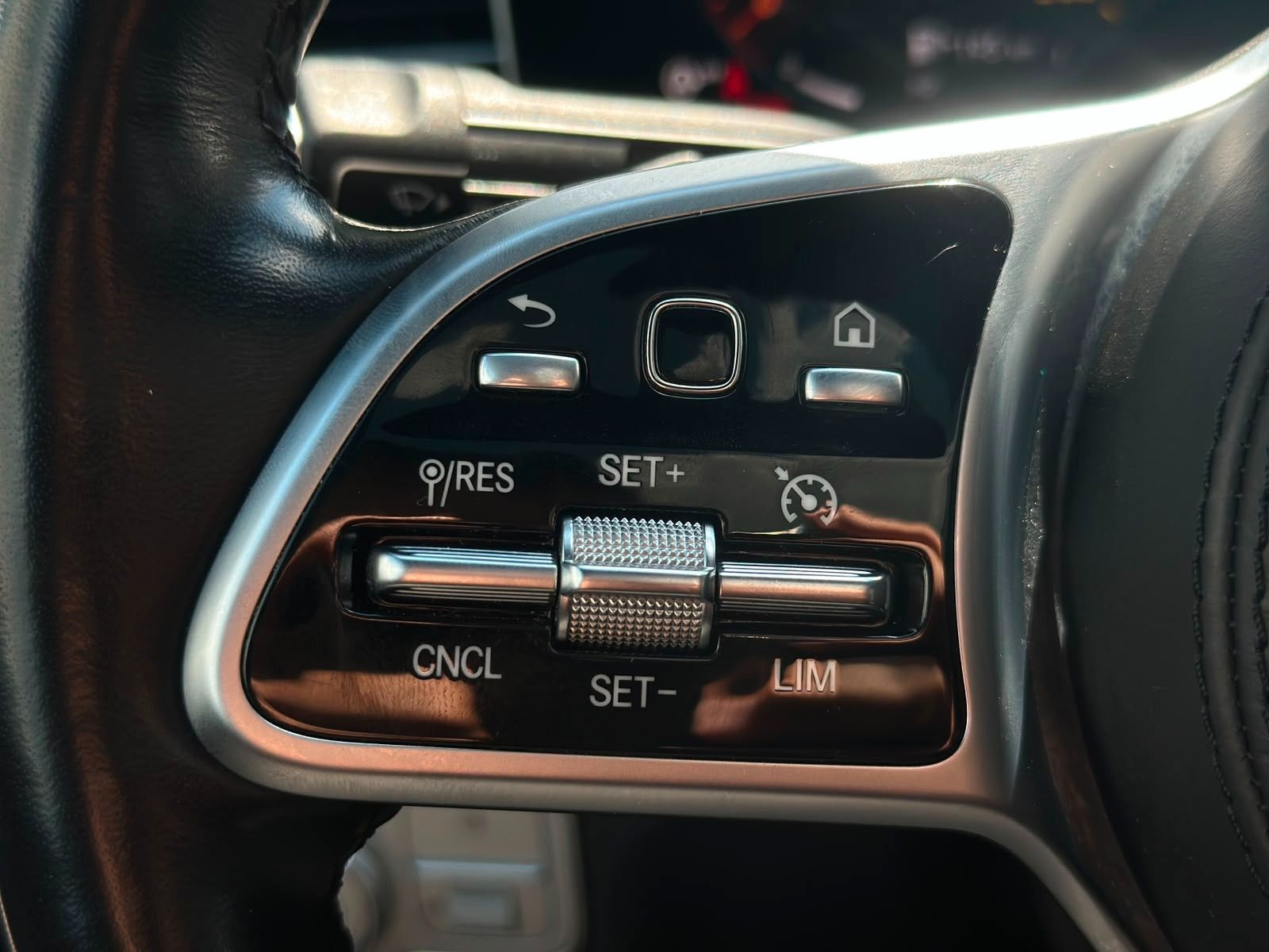 Mercedes-Benz GLE 350 d 4M AMG Line Pano Mbeam 360° H/K Soft