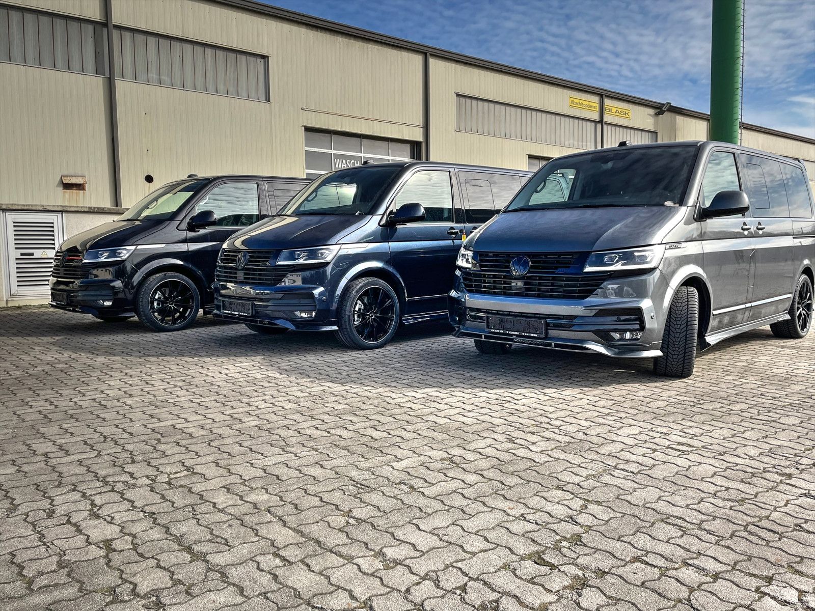 Volkswagen T6.1 Highline DSG 4MOTION - Samsaru's Car Outlet