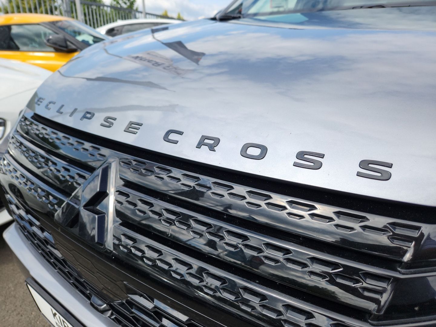 Mitsubishi Eclipse Cross Plug-In Hybrid Select Black *Black