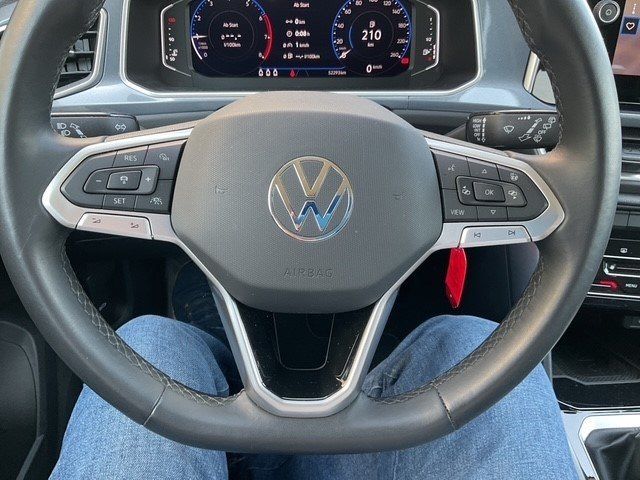 Volkswagen T-Roc 1.0 TSI Life - Samsaru's Car Outlet