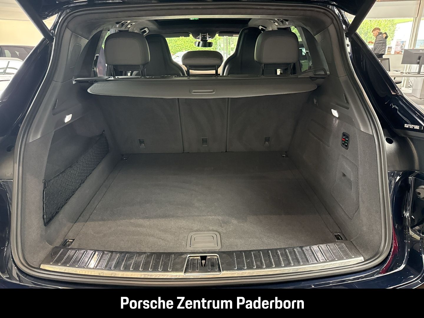 Porsche Cayenne Turbo Burmester Luftfederung LED-Matrix