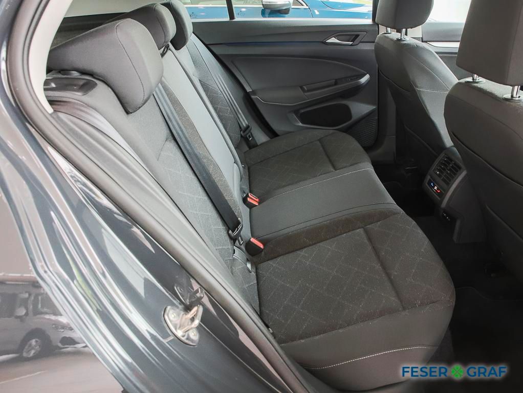 Volkswagen Golf Life 2.0 TDI DSG - Samsaru's Car Outlet