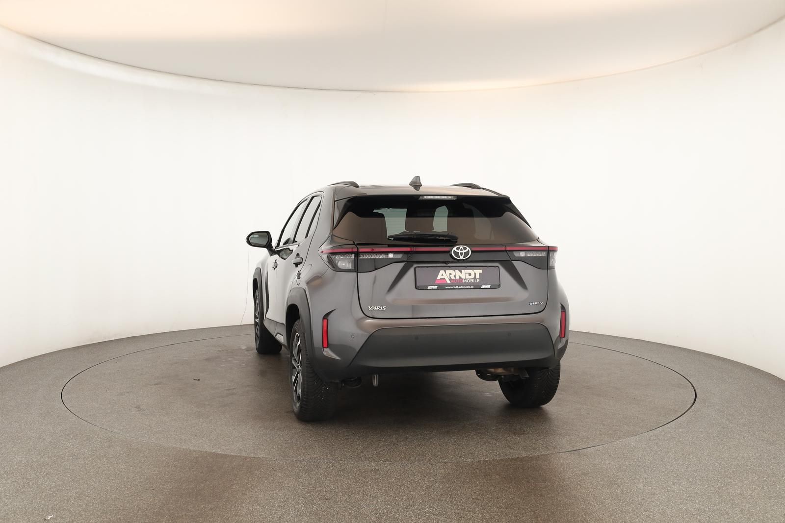 Toyota Yaris Cross CVT Team D LED Navi SHZ iACC Kam 17"