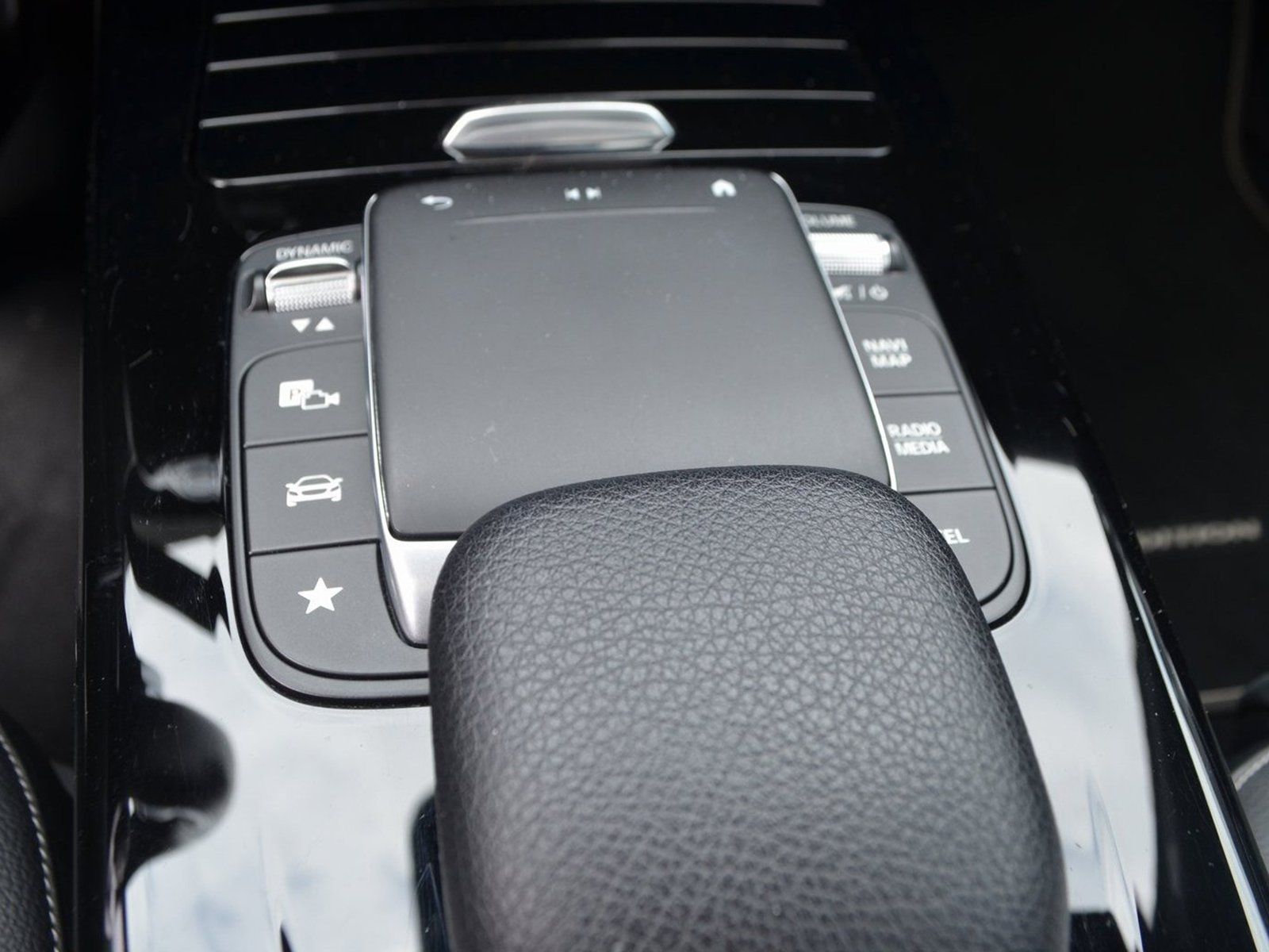 Mercedes-Benz e HYBR EDITION 2020 AMG - Samsaru's Car Outlet