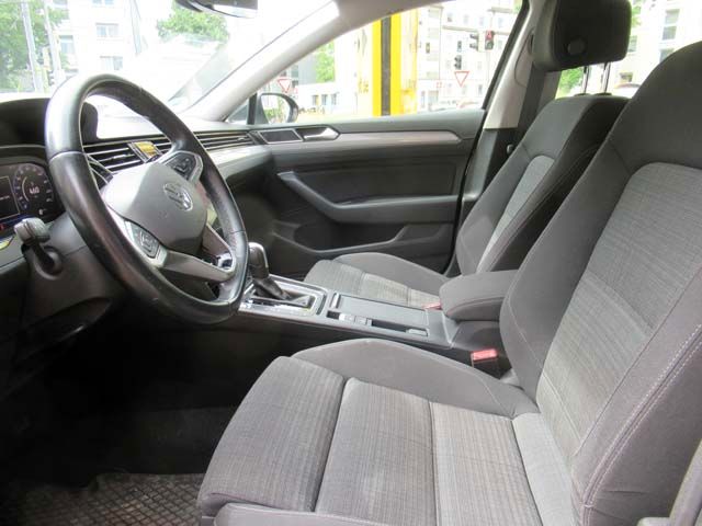 Volkswagen Passat Variant 2.0TDI DSG - Samsaru's Car Outlet