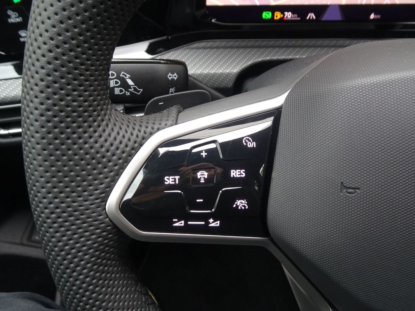 Volkswagen Golf Variant VIII 1.5 TSI R-Line - Samsaru's Car Outlet