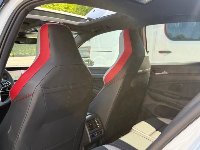 Volkswagen Golf VIII GTI Clubsport - Samsaru's Car Outlet