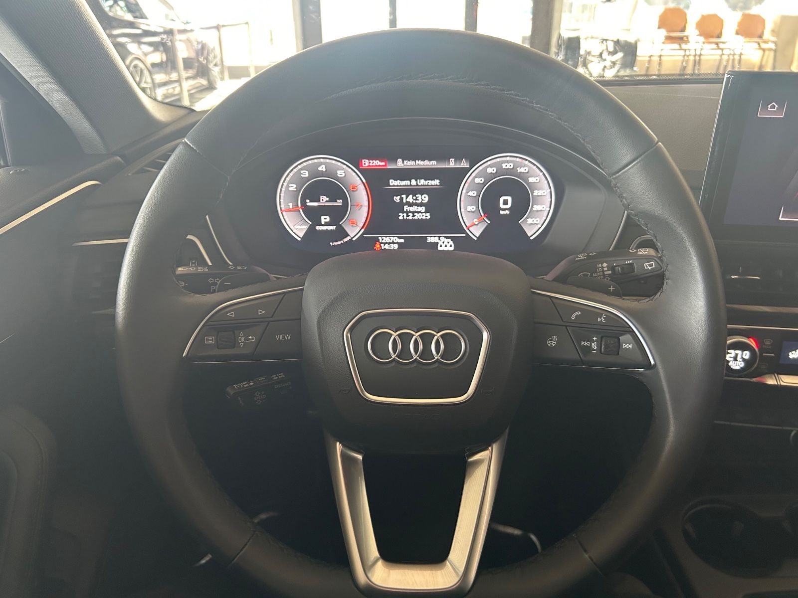 Audi A4 Avant 40 TFSI quattro advanced - Samsaru's Car Outlet