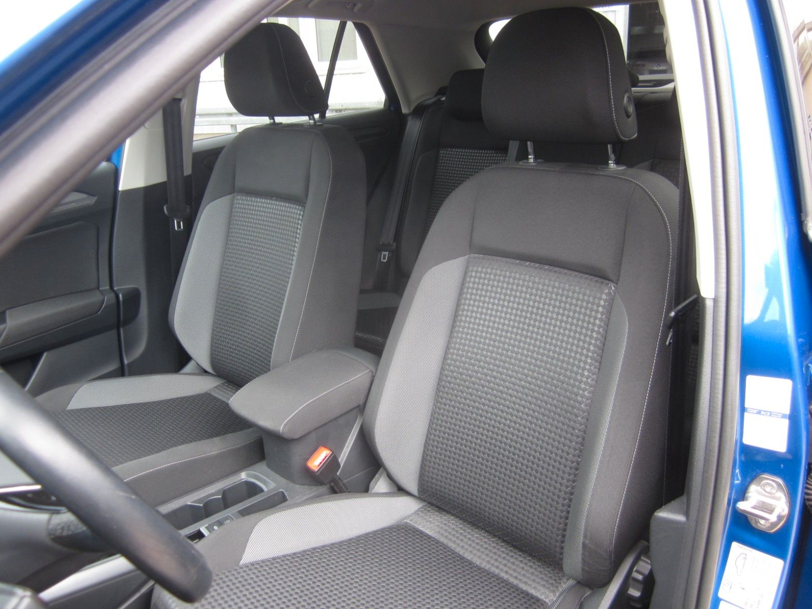 Volkswagen T-Roc Active - Samsaru's Car Outlet