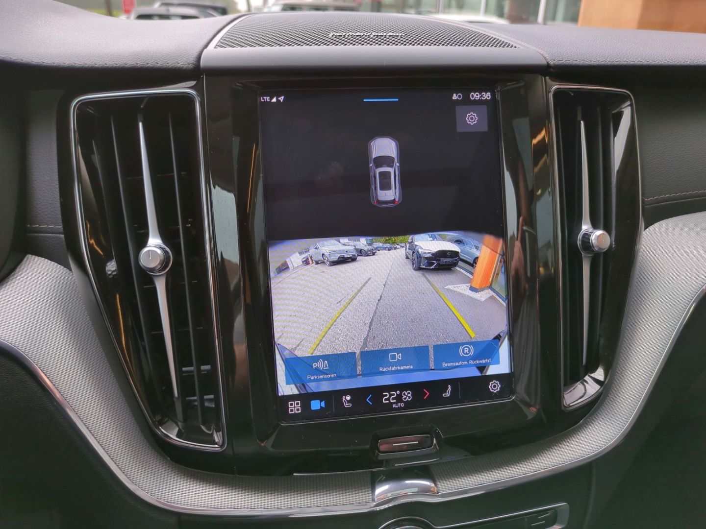 Volvo XC60 Ultimate Dark AWD B4 Diesel EU6d HUD StandH