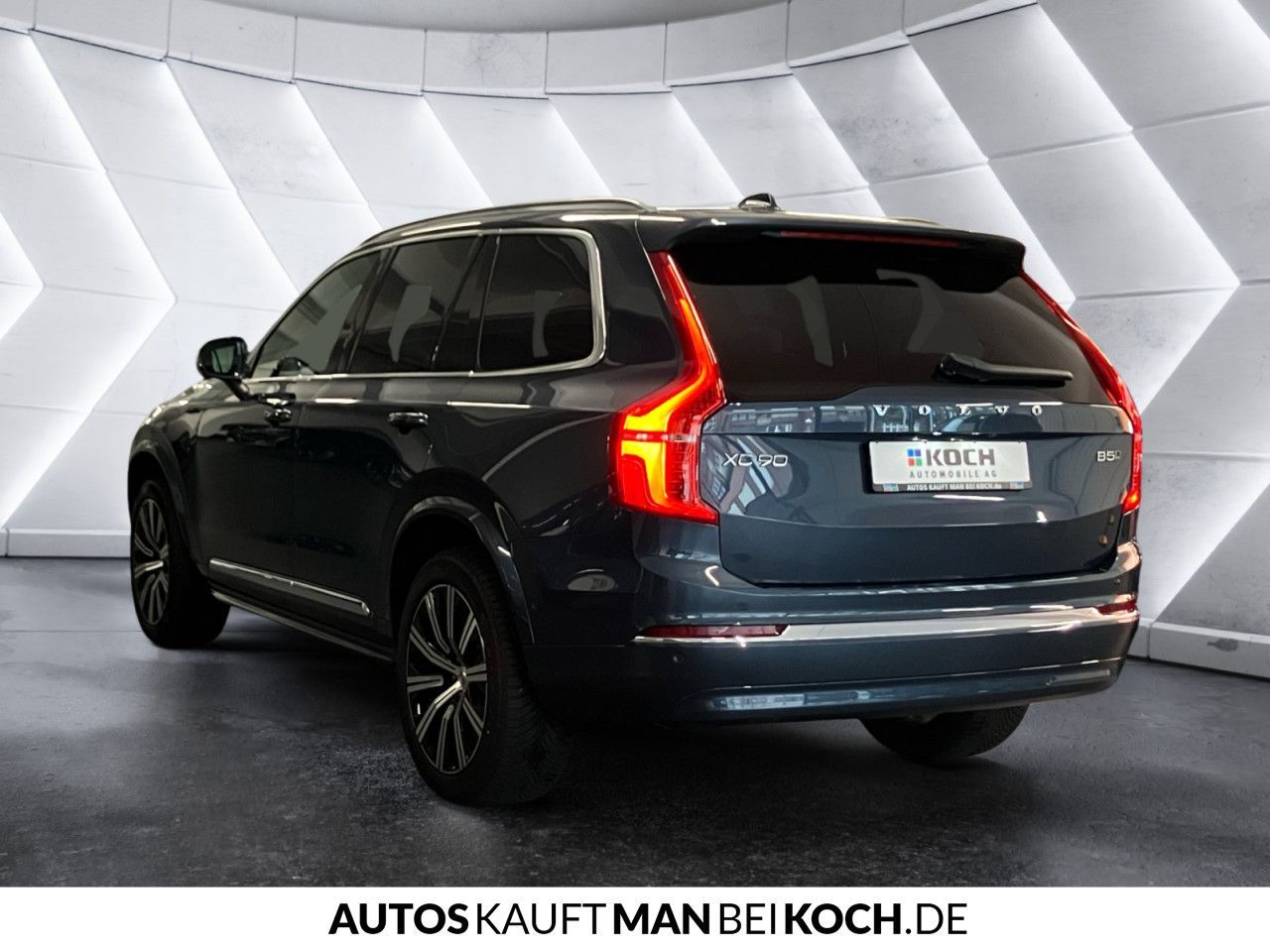 Volvo XC90 B5 AWD Plus Bright ACC AHK PANO STHz 360 HK