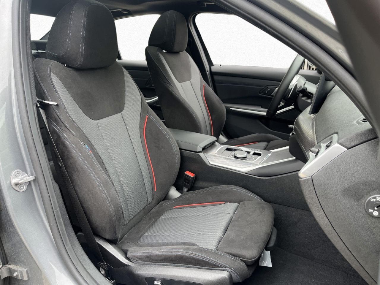 BMW 330e M Sport GSD,AHK,DAPro,H/K,LivePro,360,AdLED